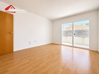 Ground floor in Poniente-Norte - Miralbaida - Parque Azahara. Sin honorarios de inmobiliaria! excelente planta baja con terraz