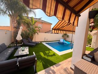 Doppelhaus in Paraíso Arenal - La Colina. Exclusivo chalet pareado en paraiso arenal, con piscina, porche