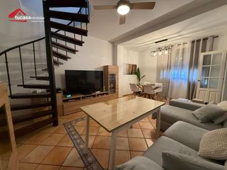 Casa a schiera in Poniente-Norte - Miralbaida - Parque Azahara. Adosado de 137 m2 con gran terraza de 140 m2  zona electromecáni