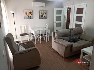 Miete Etagenwohnung in Ciudad Jardín - Zoco. Alquiler en machaquito!