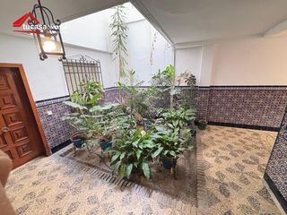 Pis a Casco Histórico  - Ribera - San Basilio. Piso de 90 m2 en san basilio con parking privado y terraza azote