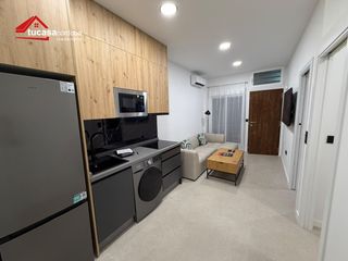 Rent Ground floor in Huerta de la Reina - Trassierra. Planta baja en alquiler en colonia de la paz  totalmente amuebla