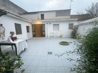 Maison à Carlota (La). Amplia casa en fuencubierta