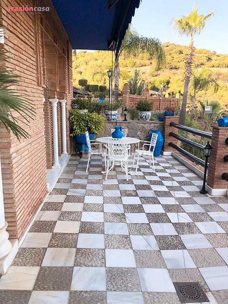 Foto 0a632418-3a7e-43e5-945d-2f702044bac2. Chalet avec parking dans Alcolea Córdoba