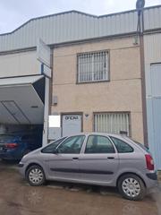Nau industrial a Alcolea. Nave industrial en polígono las quemadas
