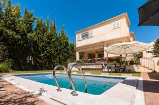 Chalet en Paraso Arenal - La Colina. Chalet independiente en paraso arenal