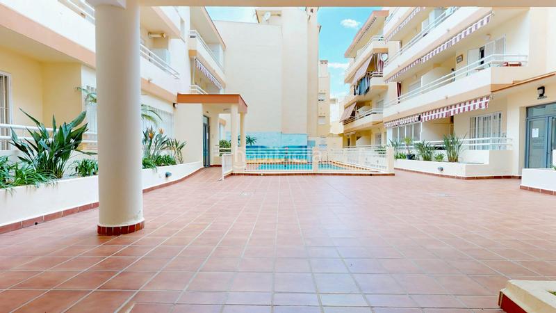 Foto 7e464659-3c8a-4054-b30b-6ba12ce0c9af. Etagenwohnung mit parking pool in El Morche Torrox