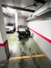 Parking coche en Centro. Plaza de garaje en pleno centro