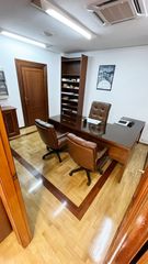 Oficina  Avenida ronda de los tejares. Amplia oficina en el corazón de córdoba - ideal para empresas