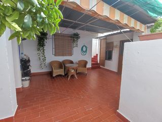 Casa adossada a El Higuerón. Gran casa de 2 plantas y 338 m2 en el higuerón | 170.000€