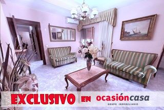 Pis a Viñuela - Rescatado. Piso con 3 dormitorios y terraza en zona rescatado