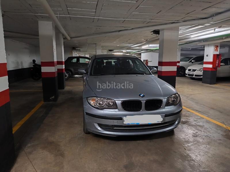 Foto f5e0ef6c-b75d-48f7-b9e6-ab77f59a78c4. Aparcament cotxe a calle periodista ramón resa 6 a Sevilla