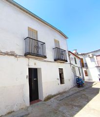 Maison à Calle rincon de san agustín 11. Magnífica casa de dos plantas con dos viviendas independientes