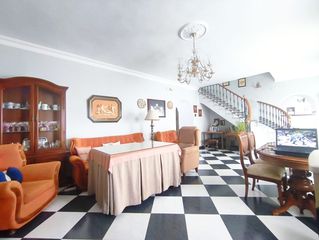 Casa in Calle de los nenes 11. ? magnífica casa de dos plantas en cazalla de la sierra ?