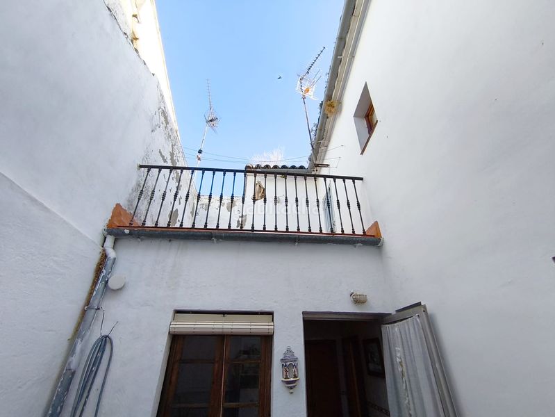 Foto e08188ea-0e5e-4a2d-a865-dc4492496bbd. Casa in calle del molìno 16 in Cazalla de la Sierra