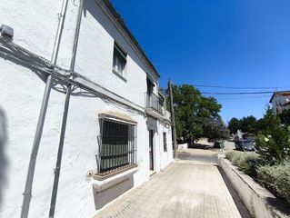 Casa bifamiliare in Avenida de la constitucion 57
