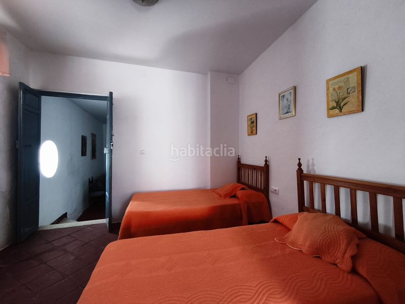 Foto 161e948e-43ce-4381-9aec-dbe5495d79dd. House with fireplace parking in Cazalla de la Sierra