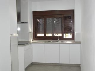 Pis a Centro. Piso en venta en nueva zona, 2 dormitorios.
