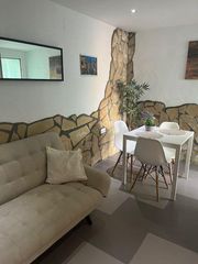 Piccolo appartamento in Vejer. Apartamento en venta en casco antiguo, 2 dormitorios.