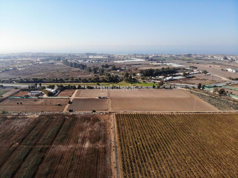 Foto b3affcc9-b048-4935-b7de-a5bc7dfce994. Masia amb aparcament a Las Tres Piedras - Costa Ballena Chipiona