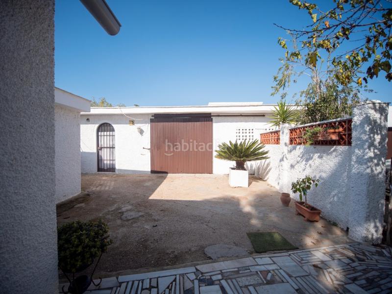 Foto ba174c38-a763-405b-b183-ff146b3caece. Masia amb aparcament a Las Tres Piedras - Costa Ballena Chipiona