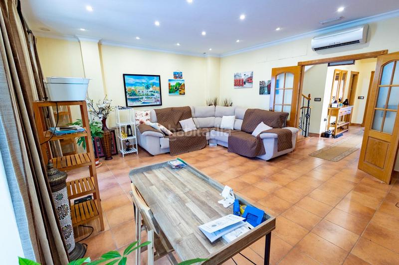 Foto 25b91e60-3dbf-4c3b-b5ca-db3d6cf89cf9. Xalet amb calefacció aparcament piscina a La Laguna Chipiona