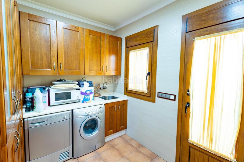 Foto 2b19d1c5-0ffe-469e-a35e-c56d972da15b. Xalet amb calefacció aparcament piscina a La Laguna Chipiona