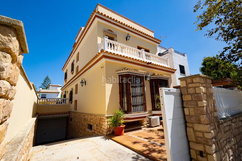 Foto 6c9c777c-765a-4fea-98dd-f402d8787491. Xalet amb calefacció aparcament piscina a La Laguna Chipiona