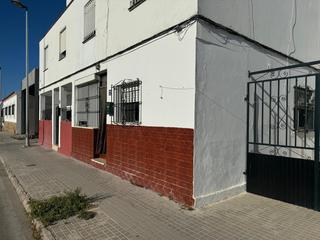 Appartement en Bonanza-Avda de Huelva-Barrio Andalucia. Vivienda en planta baja  con entrada independiente en una zona m