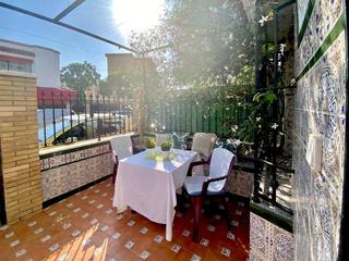 Casa a Santuario. Desayunos en la terraza y paseos a la playa.