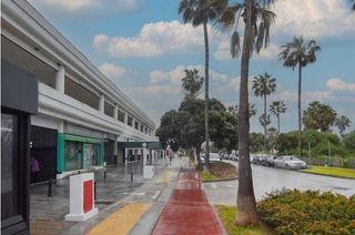 Autoparkplatz in Costa Ballena Golf. Garaje subterraneo completo