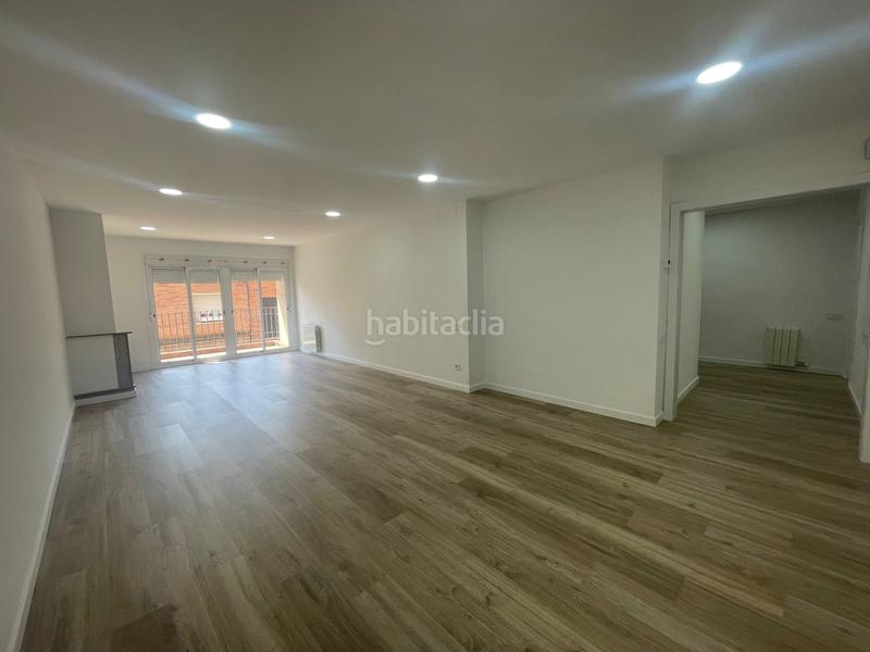 Foto 0e3ce1ac-cf18-472d-b416-c741079551b4. Appartamento con camino riscaldamento in San Pere Terrassa