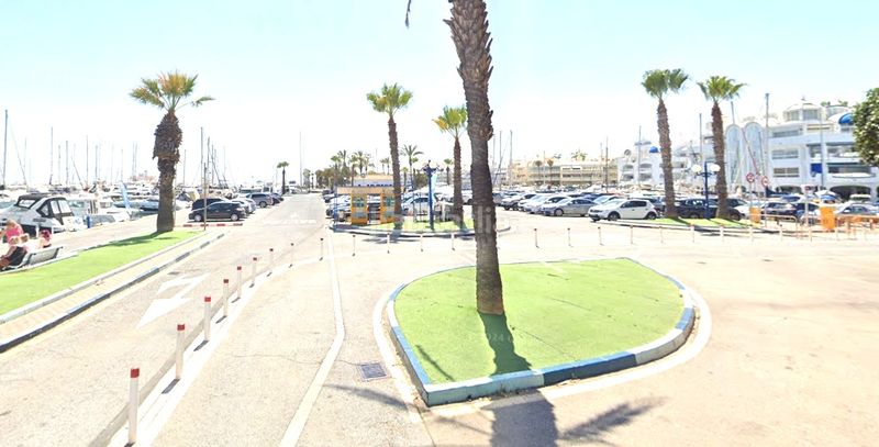 Foto b0545a6f-2b6c-4acc-8424-b1be452b97e9. Xalet amb xemeneia calefacció aparcament piscina a Torremolinos