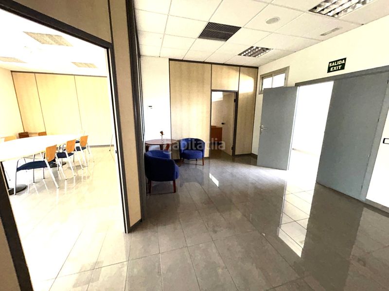 Foto 53968524-e389-476b-8928-28555055a51e. Affitto ufficio con riscaldamento in Distrito Zeta - Recinto Ferial Cortijo de Torres Málaga