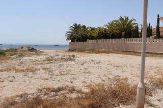 Wohngrundstück in Urbanización veneziola golf 90. Venta de parcela en el polígono e de veneciola, la manga.
