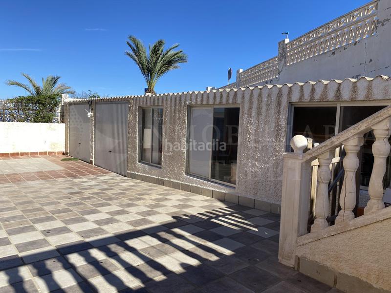 Foto 9661d6e1-1dd5-4013-b51f-1c51d4576952. Chalet dans poligono monteblanco 2 dans Zona Galúa - Calnegre Manga del Mar Menor (La)