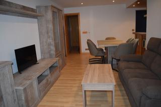 Etagenwohnung in Passatge de caralt 11. Piso en venta en zona tranquila y bien comunicada | 80 m² | 2 ha