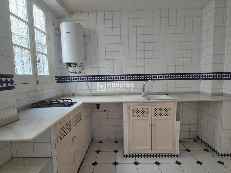 Foto b50eb190-cc09-4ea8-8ac6-bed1f6aead59. Flat with terrace in Los Remedios Sevilla