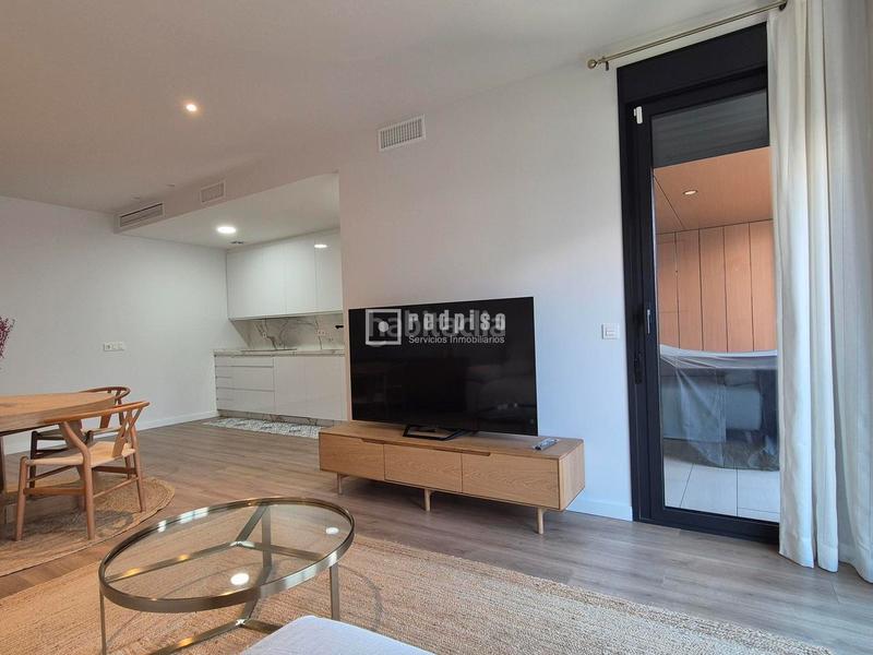 Foto 06b4cc14-34b6-4d61-a7ec-21d52765d396. Affitto appartamento con riscaldamento parcheggio piscina in Sevilla