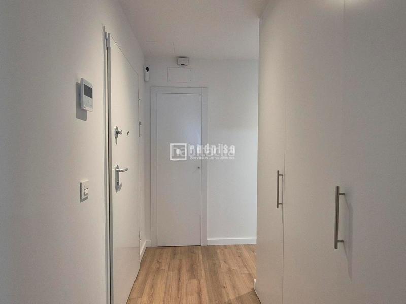 Foto 072d5c5b-03d9-41e0-b2b6-c7d335253c34. Location appartement avec chauffage parking piscine dans Sevilla