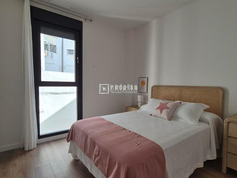 Foto 5654cf3b-658f-468a-a499-5ba766f6e1c4. Location appartement avec chauffage parking piscine dans Sevilla