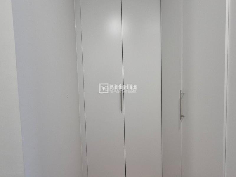 Foto 5a54905e-9c2a-42b0-a445-5767f9b3af08. Location appartement avec chauffage parking piscine dans Sevilla