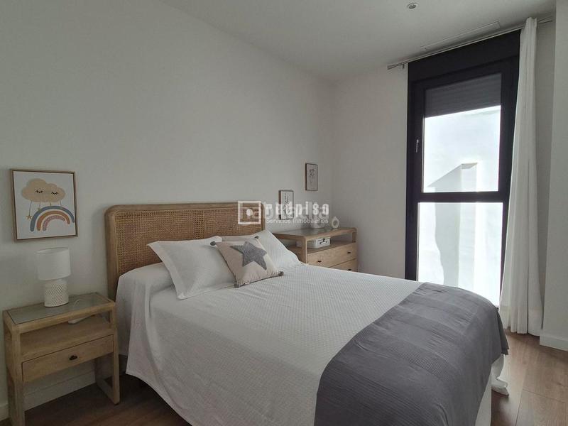 Foto 90705ea2-cbba-4375-a734-c73f94d40ee4. Location appartement avec chauffage parking piscine dans Sevilla