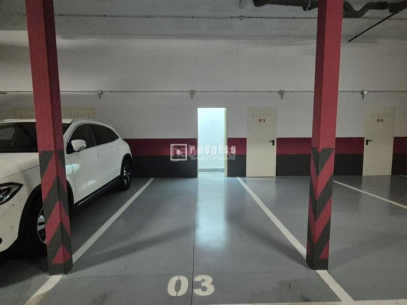 Foto af86967c-ed90-4f88-bcc5-a3c27e2befee. Location appartement avec chauffage parking piscine dans Sevilla
