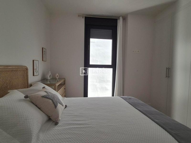 Foto ba79fcfe-26c8-40cf-a329-5f733d80f4f0. Location appartement avec chauffage parking piscine dans Sevilla