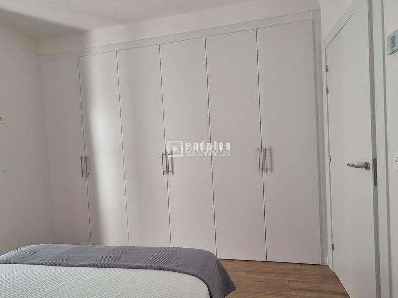 Foto ff03aceb-4af9-4e08-847a-e0be74abdf48. Location appartement avec chauffage parking piscine dans Sevilla