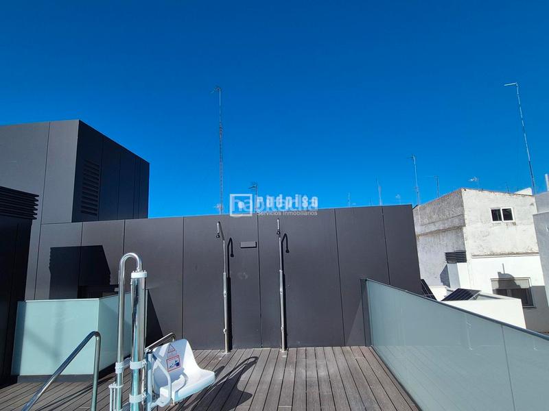 Foto 062d30d8-63a8-4d29-9dcc-7cd81cf9f103. Miete etagenwohnung mit heizung parking pool in Los Remedios Sevilla