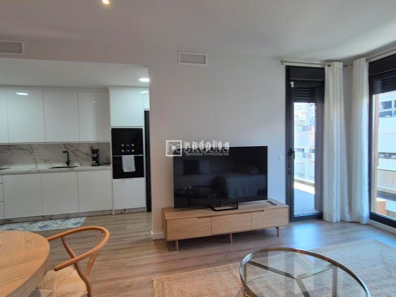 Foto 379dfaa1-4588-42ba-b258-f25ea58a0843. Miete etagenwohnung mit heizung parking pool in Los Remedios Sevilla