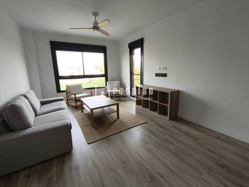 Foto 0240630c-302d-46b7-ac7e-51db9a13ddbd. Lloguer pis amb calefacció aparcament piscina a zona nueva Camas - marcelino camacho Camas