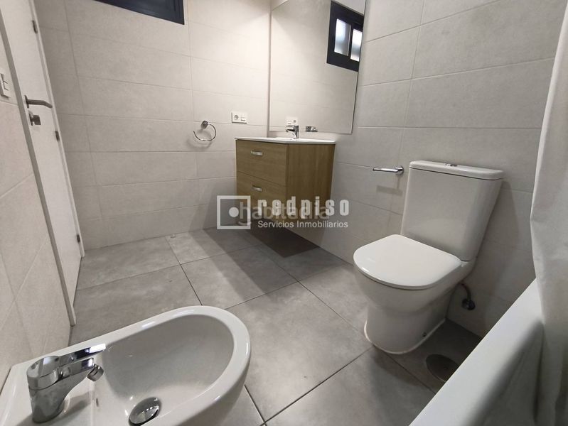 Foto 3241d0d7-1215-44d1-86cc-835a00c1e9c4. Lloguer pis amb calefacció aparcament piscina a zona nueva Camas - marcelino camacho Camas